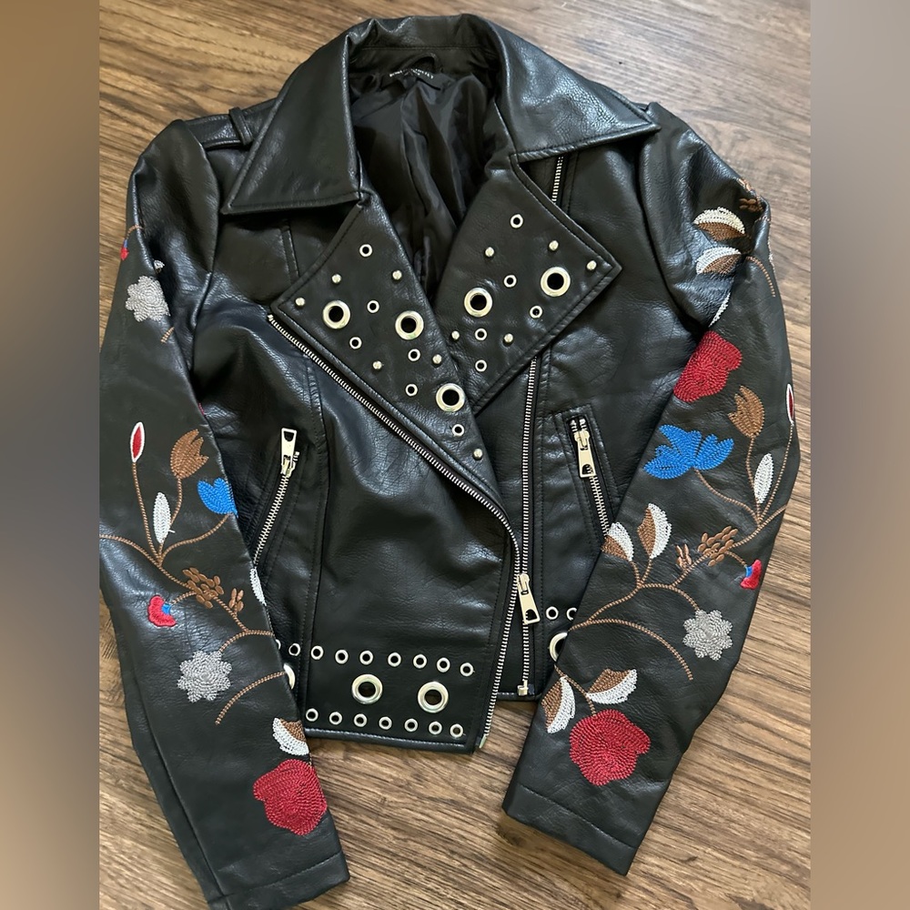 Faux leather black moto jacket with embroidery sleeves